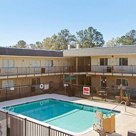 Fairbridge Inn & Suites Richmond Hill Exterior photo